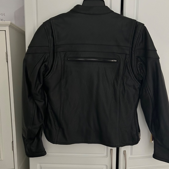 Leather riding jacket - Picture 2 of 5